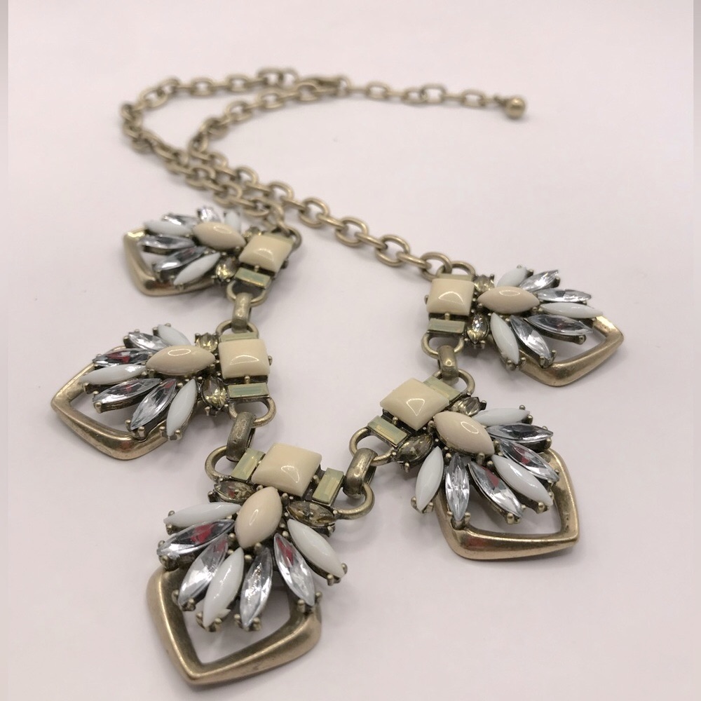Antique Gold-Tone Acrylic Gems Statement Necklace 27$